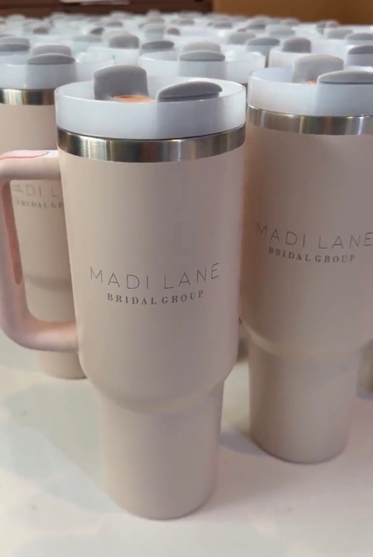 Custom tumbler add custom logo