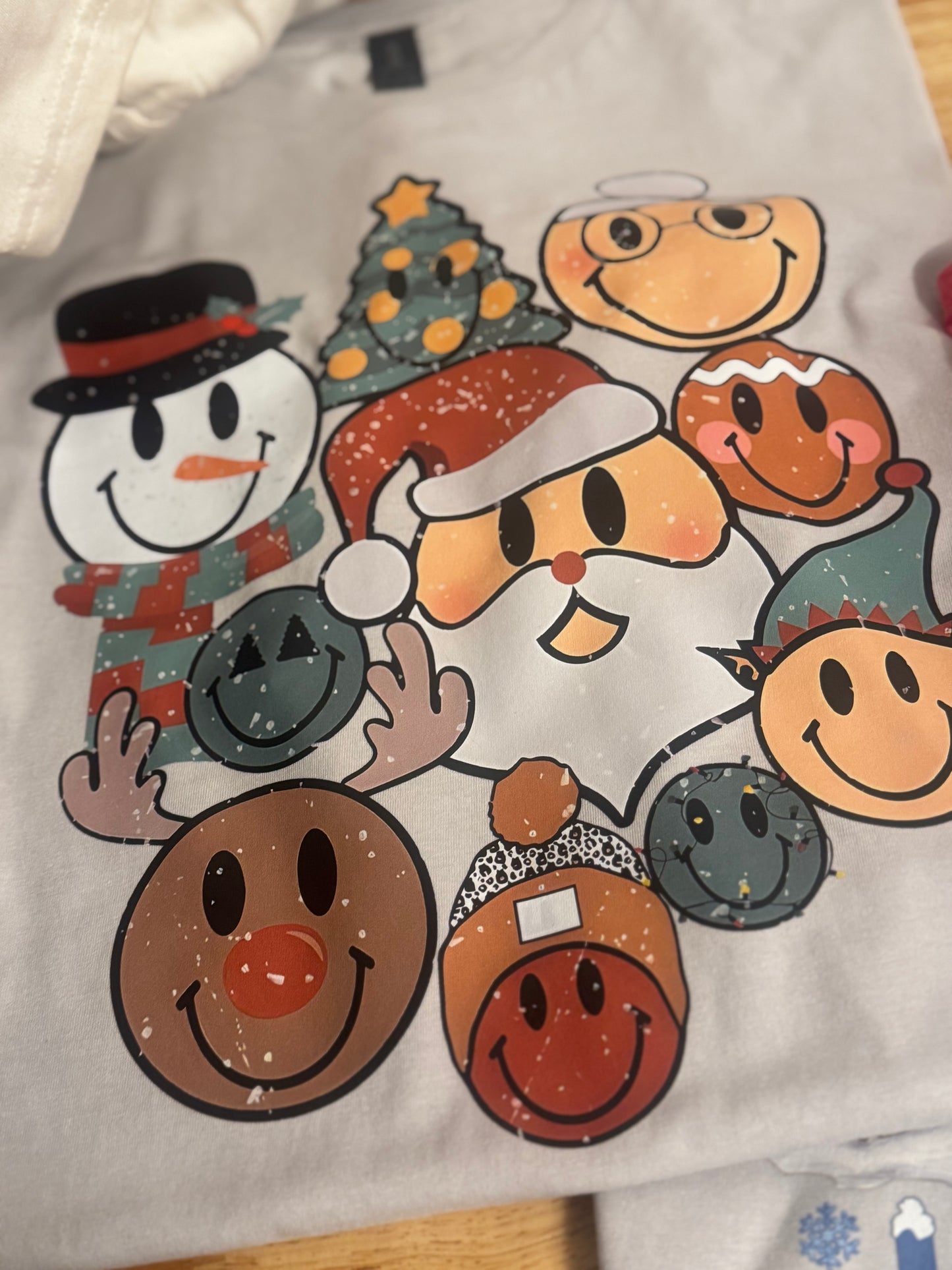 Snowman Friends Black Friday Short Sleeve Only light grey