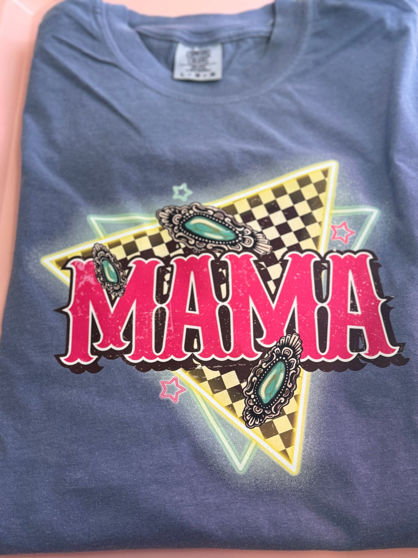 Retro loving mama