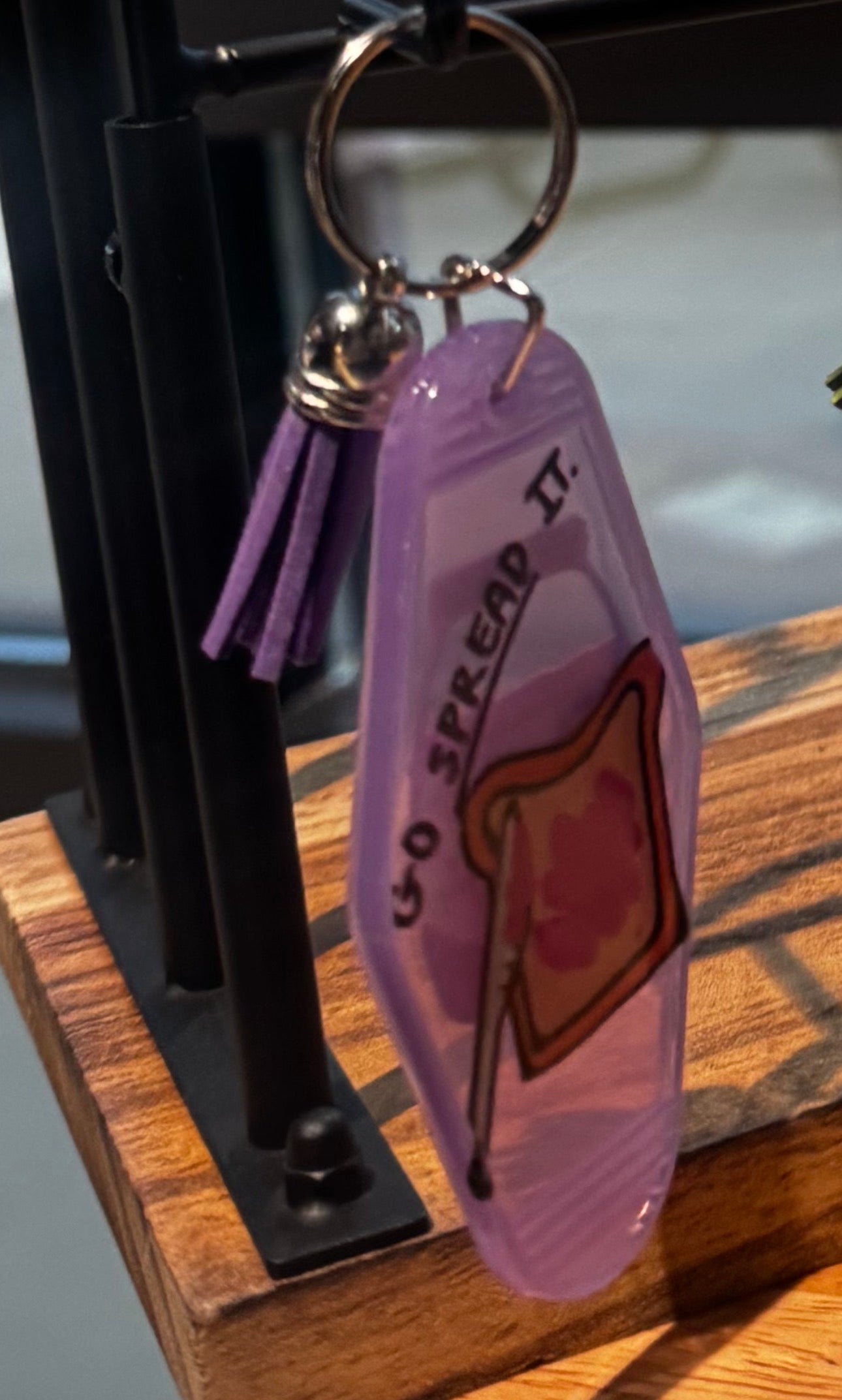 Keychain the gospel go, spread it purple