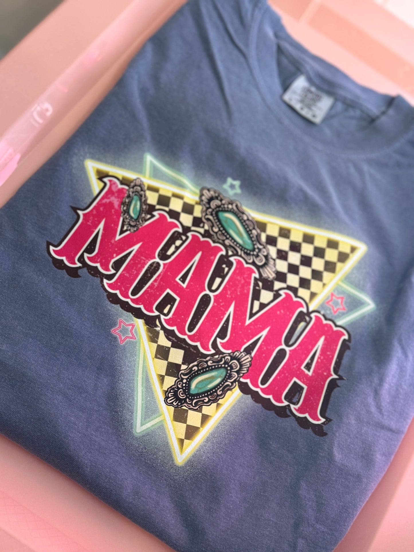 Retro loving mama