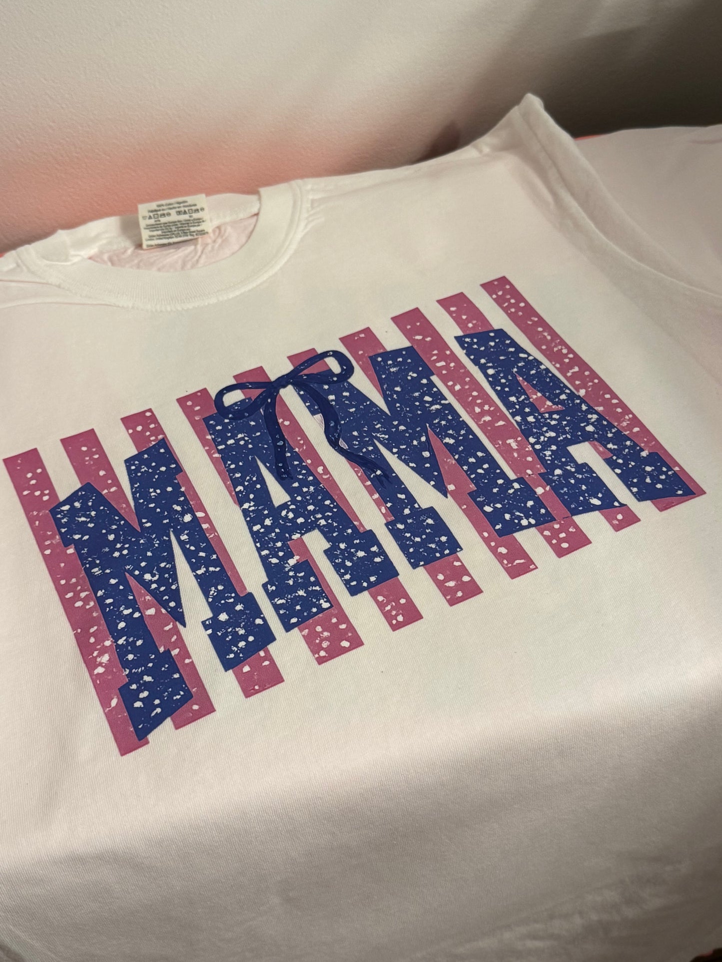 MAMA bow and dots