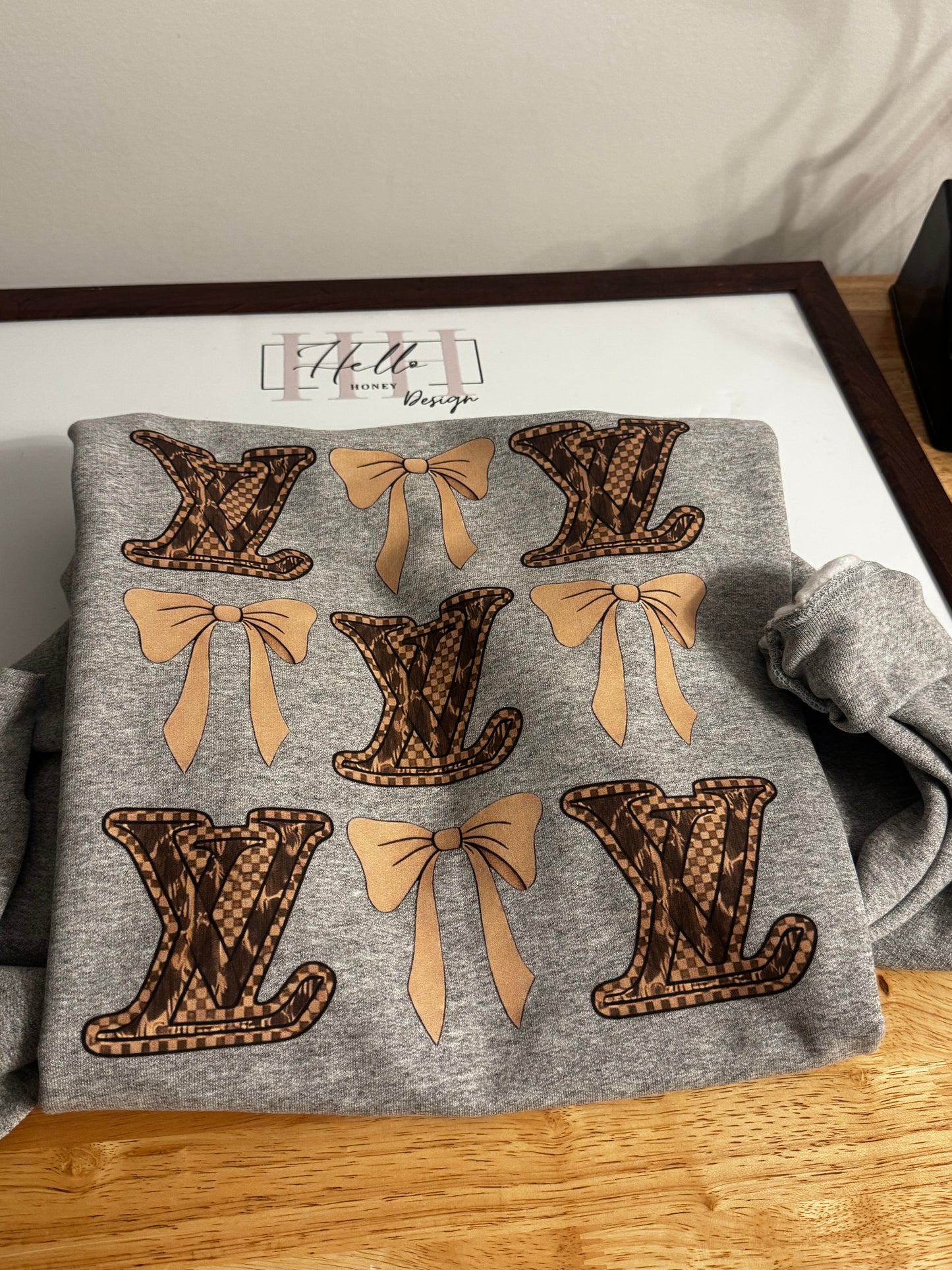 LV Bows Flash Deal