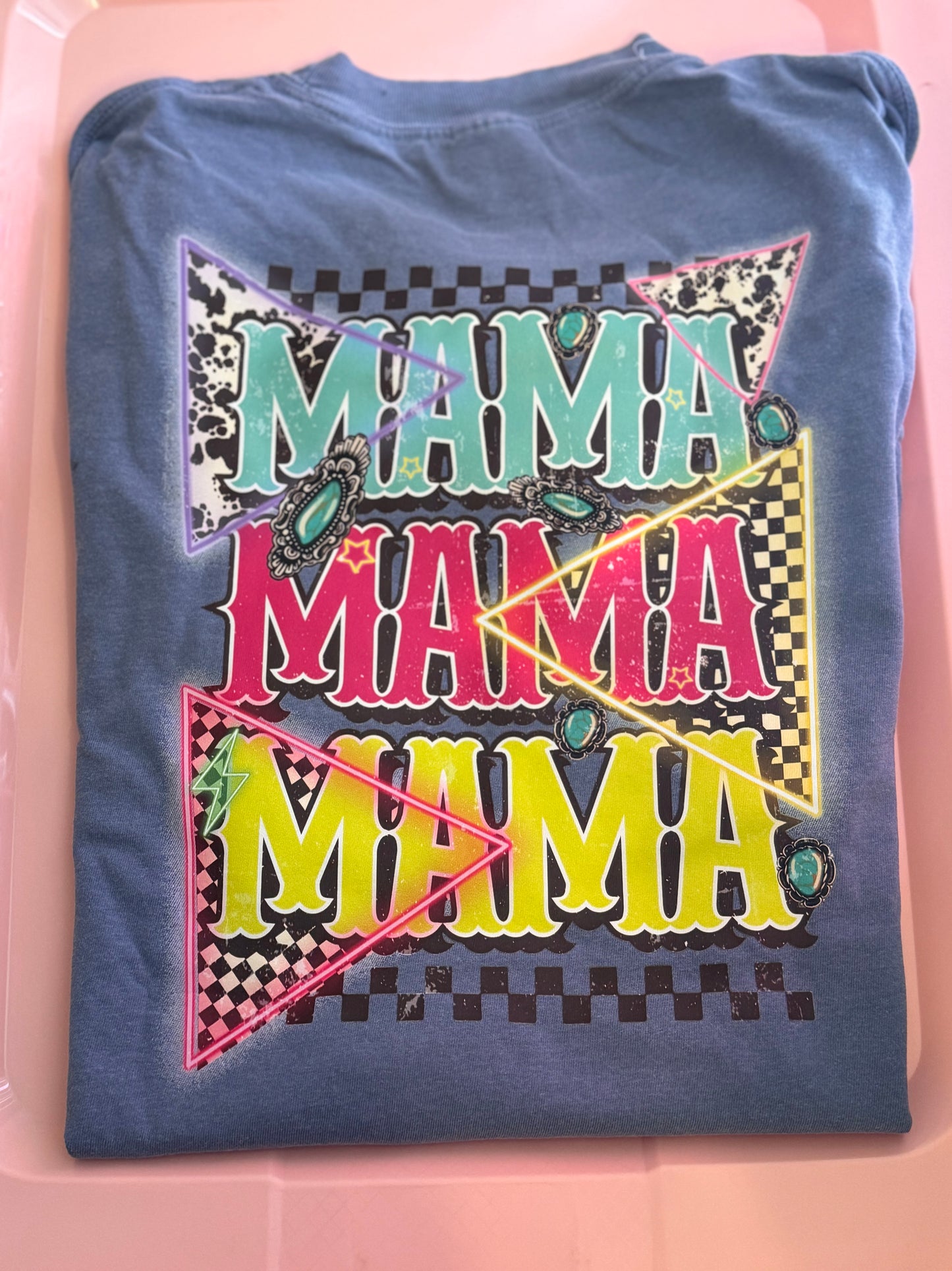 Retro loving mama